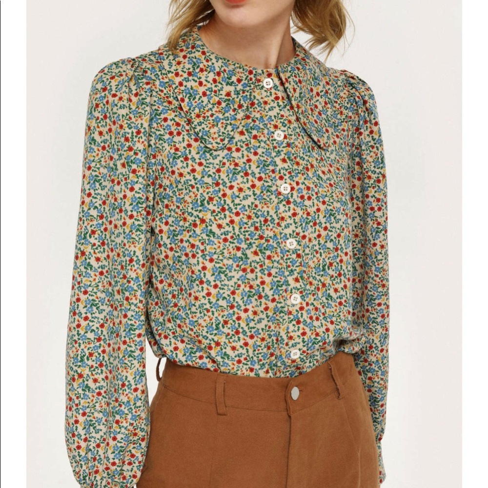 Cider adorable floral blouse, size S.